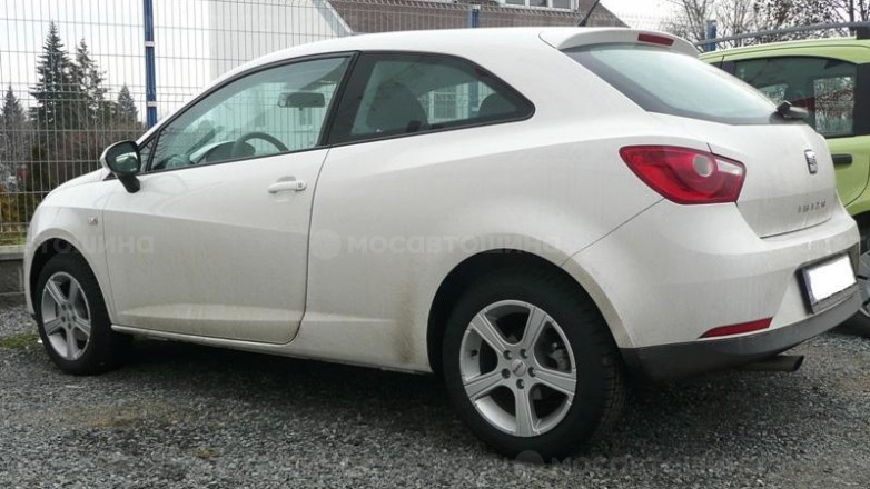 Диски Momo Winter R16 на автомобиле Seat Ibiza [197]