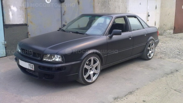 Диски Aez Icon 6 R18 на автомобиле Audi 80(B4) [163]