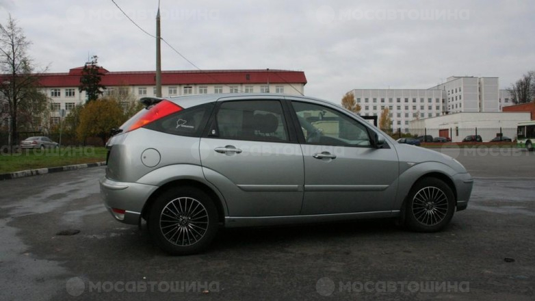 Диски OZ Racing 35 Anniversary R15 на автомобиле Ford Focus [1212]