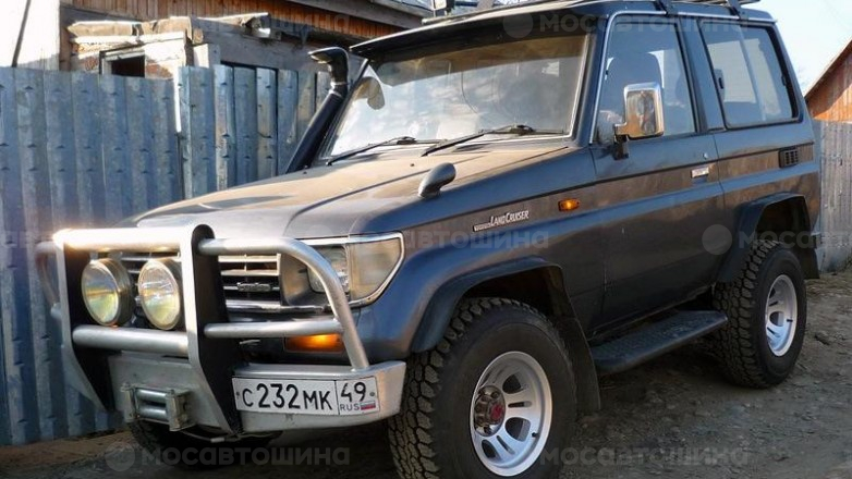 Автомобильные шины Ярославль Я-471 R15 на автомобиле Toyota Land Cruiser [1267]