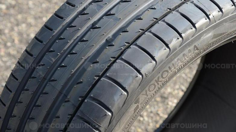 Car tyres Yokohama Advan Sport V105 R18 [1519]