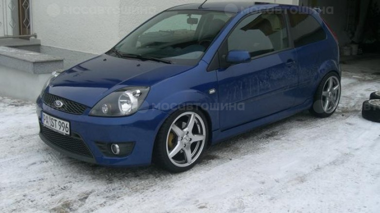 Диски Dezent T R17 на автомобиле Ford Fiesta ST [1242]