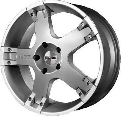 Momo Storm 8x18 5x114.3 ET 38 Dia 67.1 Silver