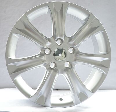 Replica HO532 6.5x17 5x114.3 ET 50 Dia 64.1 Silver