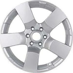 Replica NI74 6.5x17 6x114.3 ET 30 Dia 66.1 silver